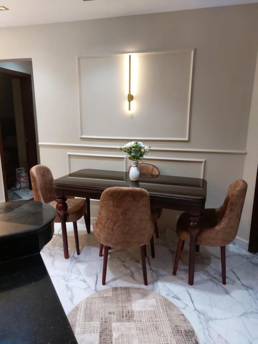 Porto Said بورتوسعيد Apartman 'Ezbet Shalabi el-Rudi Kültér fotó